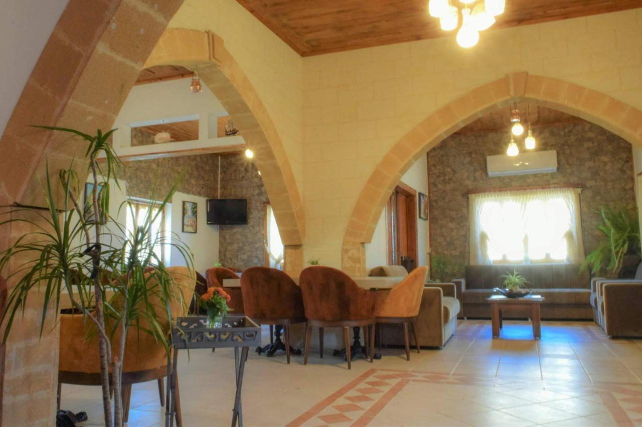Golden Palms Guest House & Cafe Фамагуста Екстер'єр фото