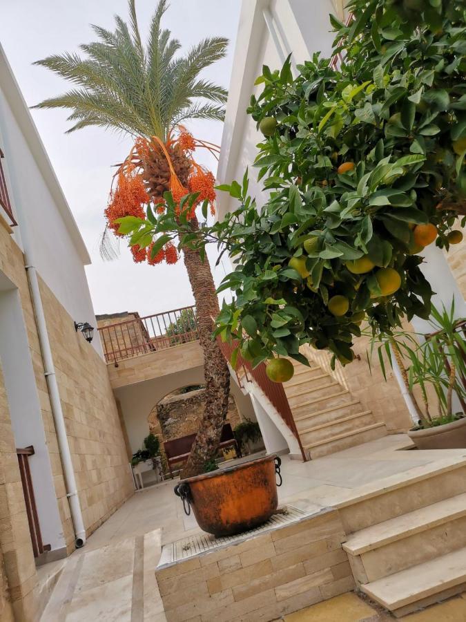 Golden Palms Guest House & Cafe Фамагуста Екстер'єр фото